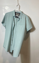Load image into Gallery viewer, Kenneth Cole Reaction Mens Green Short Sleeve Slim Fit Button-Up Shirt Size M

