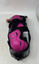 Load image into Gallery viewer, eNilecor Kids Pink Skating Sports Knee Elbow &amp; Wrist Pads Protection Kit
