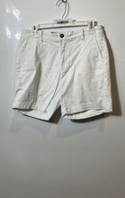 Load image into Gallery viewer, Nautica Mens White Flat Front Slash Pockets Classic Fit Chino Shorts Size 30W
