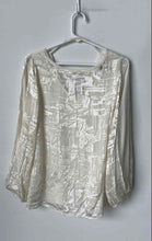 Load image into Gallery viewer, White House Black Market Womens Off White V-Neck Long Sleeve Blouse Top Size 0
