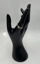 Load image into Gallery viewer, Unbranded Fashion Women's Ring Weight 3.3g (NCL)
