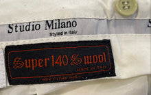 Load image into Gallery viewer, Studio Milano Mens Green Pleated Front Pockets Regular Fit Chino Shorts Size 38R
