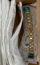 Load image into Gallery viewer, 4Lb 1.2Oz Alloy Band with Rhinestones For your Fitbit Charge 2 (26Pcs).
