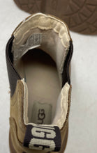 Load image into Gallery viewer, UGG Kids Bolden 1112455K Brown Round Toe Ankle Chelsea Boots Size 5
