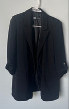 Load image into Gallery viewer, Zara Womens Black 3/4 Sleeve Pockets Notch Lapel Collar Blazer Size Medium
