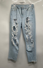 Load image into Gallery viewer, American Eagle Womens Blue Denim Pockets Distressed Straight Leg Jeans Size 8
