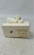 Load image into Gallery viewer, White Alabaster Resin Asian Japanese Culture Sculpture Collectibles Figurine
