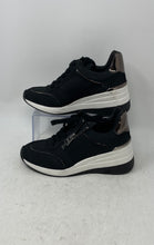 Load image into Gallery viewer, DKNY Womens Kaden Black Lace-Up Low Top Wedge Sneaker Shoes Size 6 M
