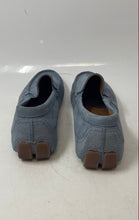 Load image into Gallery viewer, Collection By Clarks Mens Blue Moc Toe Slip-On Loafer Shoes Size 8
