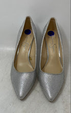 Load image into Gallery viewer, Jessica Simpson Womens Lindiza Silver Pointed Toe Stiletto Pump Heels Size 8.5M

