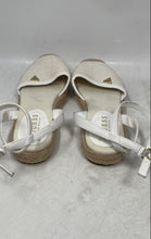 Load image into Gallery viewer, Guess Womens Malyna Beige White Ankle Strap Espadrille Sandals Size 7.5M
