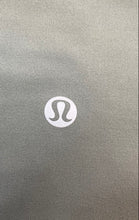 Load image into Gallery viewer, Lululemon Womens Green Activewear Stretch Pull-On Biker Shorts Size 6

