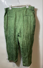 Load image into Gallery viewer, Zara Womens Green Pleated Front Straight Leg Pockets Ankle Pants Size XL
