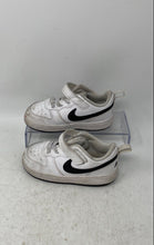 Load image into Gallery viewer, Nike Kids Court Borough Low 2 White Black Sneaker Shoes Size 8C
