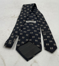 Load image into Gallery viewer, Giorgio Armani Mens Gray Geometric Print Silk Keeper Loop Adjustable Pointed Tie
