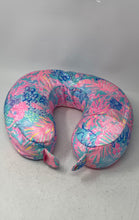 Load image into Gallery viewer, Lilly Pulitzer Multicolor Splendor In the Sand Lightweight Travel Neck Pillow
