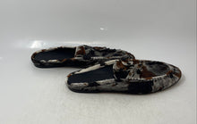 Load image into Gallery viewer, Steve Madden Womens Multicolor Animal Print Slip-On Mule Slippers Size 11
