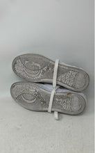 Load image into Gallery viewer, Guess Womens Astray Silver White Low Top Lace-Up Sneaker Shoes Size 8.5M
