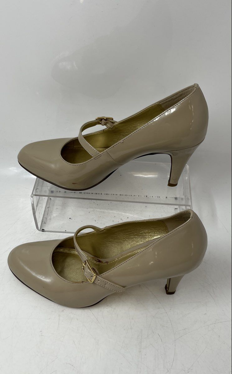 Kelly & Katie Womens Caris Beige Round Toe Buckle High Pump Heels Size 6