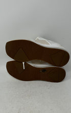 Load image into Gallery viewer, Michael Kors Womens HJ19K White Round Toe Lace-Up Sneaker Shoes Size 7.5M
