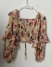 Load image into Gallery viewer, Olivaceous Womens Multicolor Floral Print Pullover Cropped Blouse Top Size S
