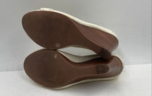 Load image into Gallery viewer, Authentic Tory Burch Womens Ambrose Cream Leather Wedge Pump Heels Size 7M Worn
