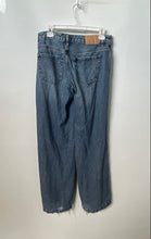 Load image into Gallery viewer, Pacsun Womens Blue Cotton Medium Wash Stretch Cropped Wide-Leg Jeans Size 27
