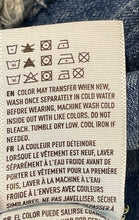 Load image into Gallery viewer, American Eagle Outfitters Womens Blue Denim Super Stretch Skinny Jeans Size 6
