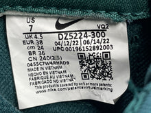 Load image into Gallery viewer, Authentic Nike Womens Dunk Low DZ5224-300 Green White Lace-Up Sneaker Shoes Sz 7
