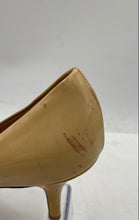 Load image into Gallery viewer, Authentic Salvatore Ferragamo Womens Beige Stiletto Pump Heels Size 6 Damaged
