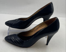 Load image into Gallery viewer, Authentic Rosina Ferragamo Womens Maxwell Dark Blue Slip-On Pump Heels Size 8.5M
