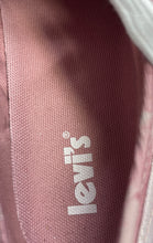 Load image into Gallery viewer, Levi's Womens Mdrn Lo DF Pink Low Top Lace-Up Sneaker Shoes Size 6
