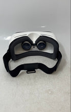 Load image into Gallery viewer, Samsung Gear VR SM-R322 White Oculus Smartphone Virtual Reality Headset Untested
