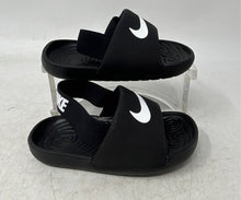 Load image into Gallery viewer, Nike Boys Kawa BV1094-001 Black Slip-On Open Toe Slide Sandals Size 5C
