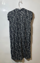 Load image into Gallery viewer, H&amp;M Womens Black White Abstract Print Short Sleeve Pullover Shift Dress Size 8

