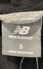 Load image into Gallery viewer, New Balance Mens Gray Heather Long Sleeve Regular Fit Pullover Hoodie Sz S w/Tag
