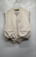Load image into Gallery viewer, Zara Womens Ivory Sleeveless Pockets Full Zip Collarless Bubble Hem Vest Sz M-L

