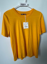 Load image into Gallery viewer, Zara Womens Yellow Cotton Short Sleeve Crew Neck Regular Fit T-Shirt Sz S w/ Tag
