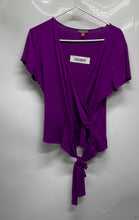 Load image into Gallery viewer, Vince Camuto Womens Purple Flutter Sleeve Crossover Tie Front Blouse Top Size M
