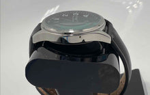 Load image into Gallery viewer, Amazon Essentials Men's Silver Tone AE/1000SVG Watch (NCL)
