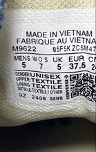 Load image into Gallery viewer, Converse Unisex CT All Star Hi M9622 White And Navy Blue Sneaker Shoes Sz M5 W7
