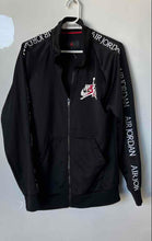 Load image into Gallery viewer, Air Jordan Mens Black White Long Sleeve Pockets Full-Zip Jacket Size Small
