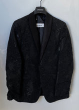 Load image into Gallery viewer, Cielo Mens Black Floral Shawl Lapel Single Breasted One-Button Blazer Size 42R
