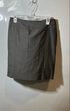 Load image into Gallery viewer, Gap Womens Dark Gray Striped Stretch Back Zip Straight &amp; Pencil Skirt Size 4
