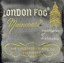 Load image into Gallery viewer, London Fog Mens Black Long Sleeve Collared Pockets Trench Coat Size 40

