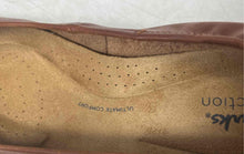 Load image into Gallery viewer, Clarks Womens Lyrical Sky 26174332 Brown Leather Slip-On Ballet Flats Size 9W
