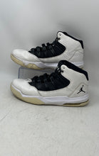 Load image into Gallery viewer, Nike Mens Air Jordan Max Aura AQ9084-100 White Black Basketball Shoes Size 10.5
