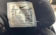 Load image into Gallery viewer, Nike Boys Star Runner 4 DX7614-001 Black White Lace-Up Sneakers Shoes Size 1Y
