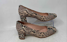 Load image into Gallery viewer, Kate Spade New York Womens Beverly Beige Black Animal Print Pump Heels Size 6.5M
