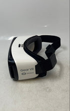 Load image into Gallery viewer, Samsung Gear VR SM-R322 White Oculus Smartphone Virtual Reality Headset Untested
